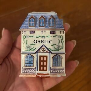 LENOX SPICE VILLAGE Vintage 1989 Garlic  Spice Jar Never Used